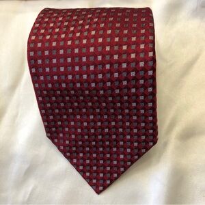 GIORGIO ARMANI geometric 100%silk made in Italy tie